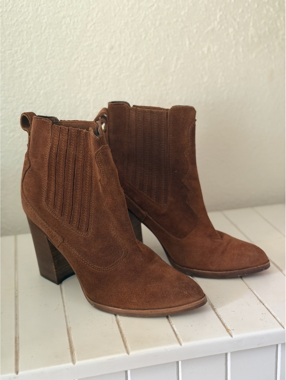 Dolce Vita brown suede heeled ankle boots